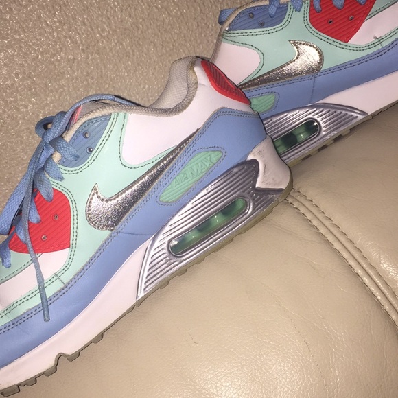 Air maxes 😍 - Picture 2 of 3